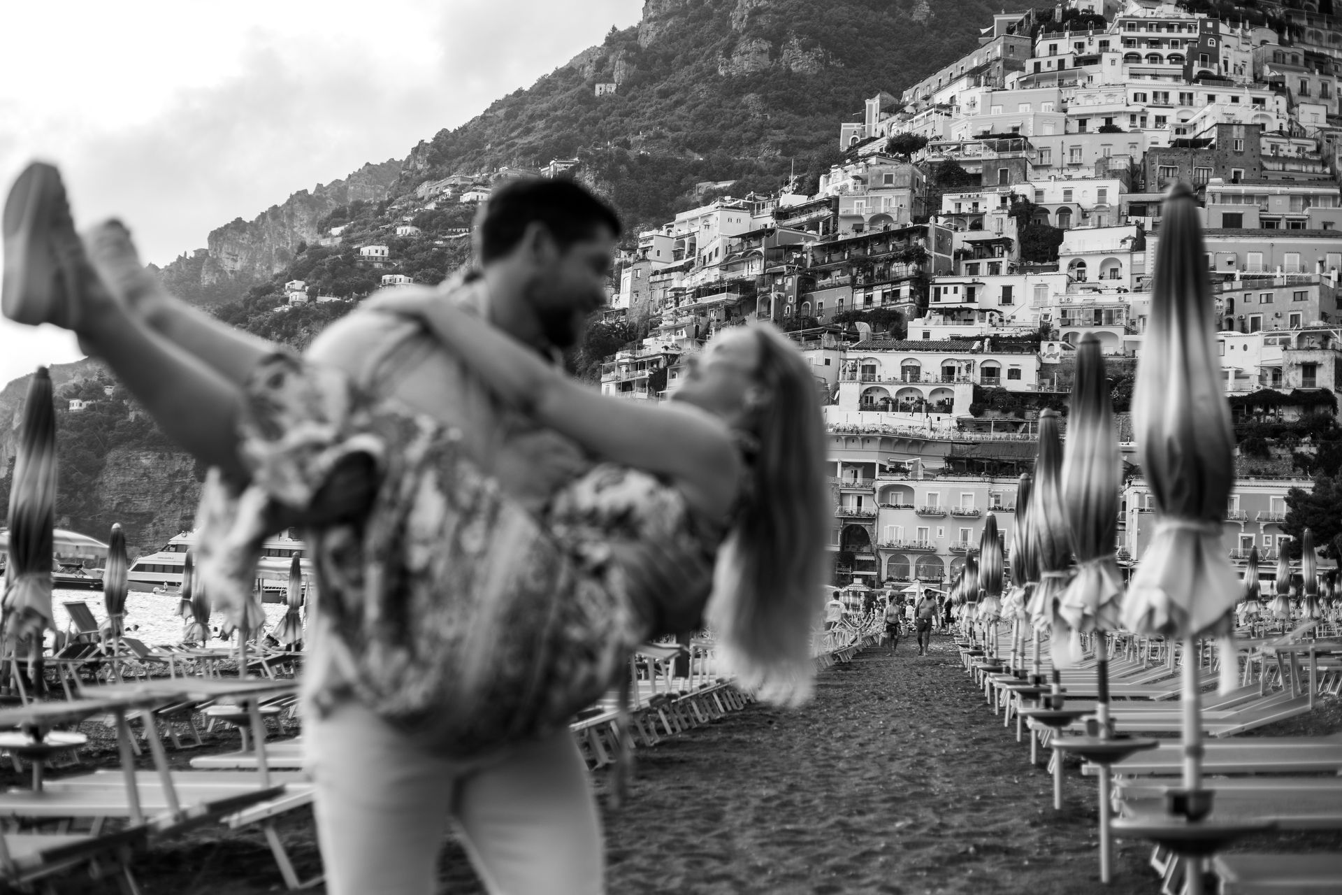 Romantic couple at sunset in Positano, Amalfi Coast – Photography Session.