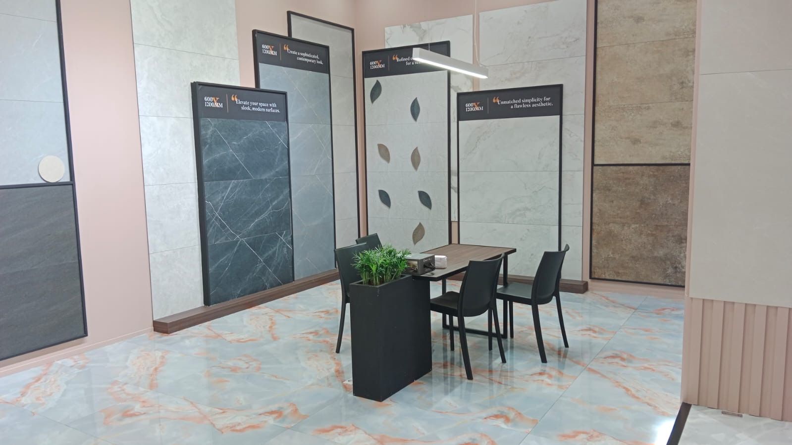 Stand Emcer al Cersaie