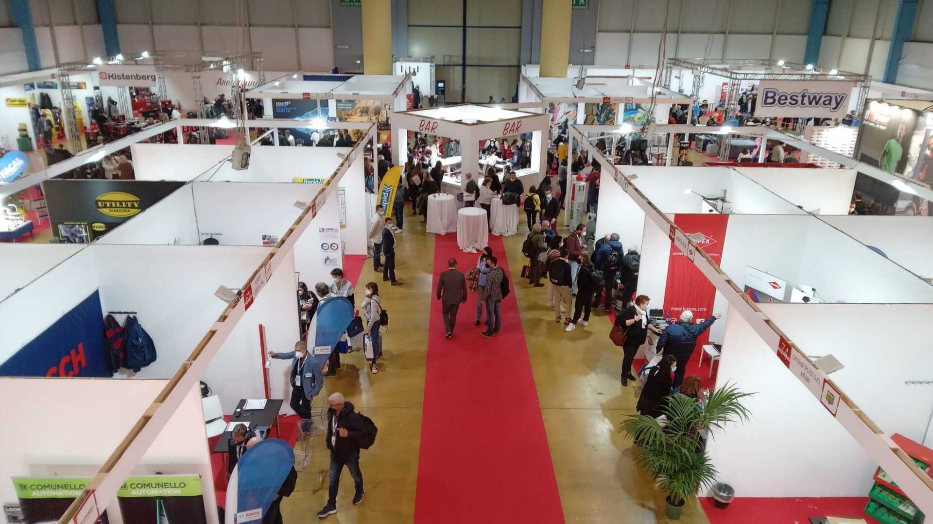 Allestimenti della Cusano Stand alla fiera Expo Machieraldo – Milano