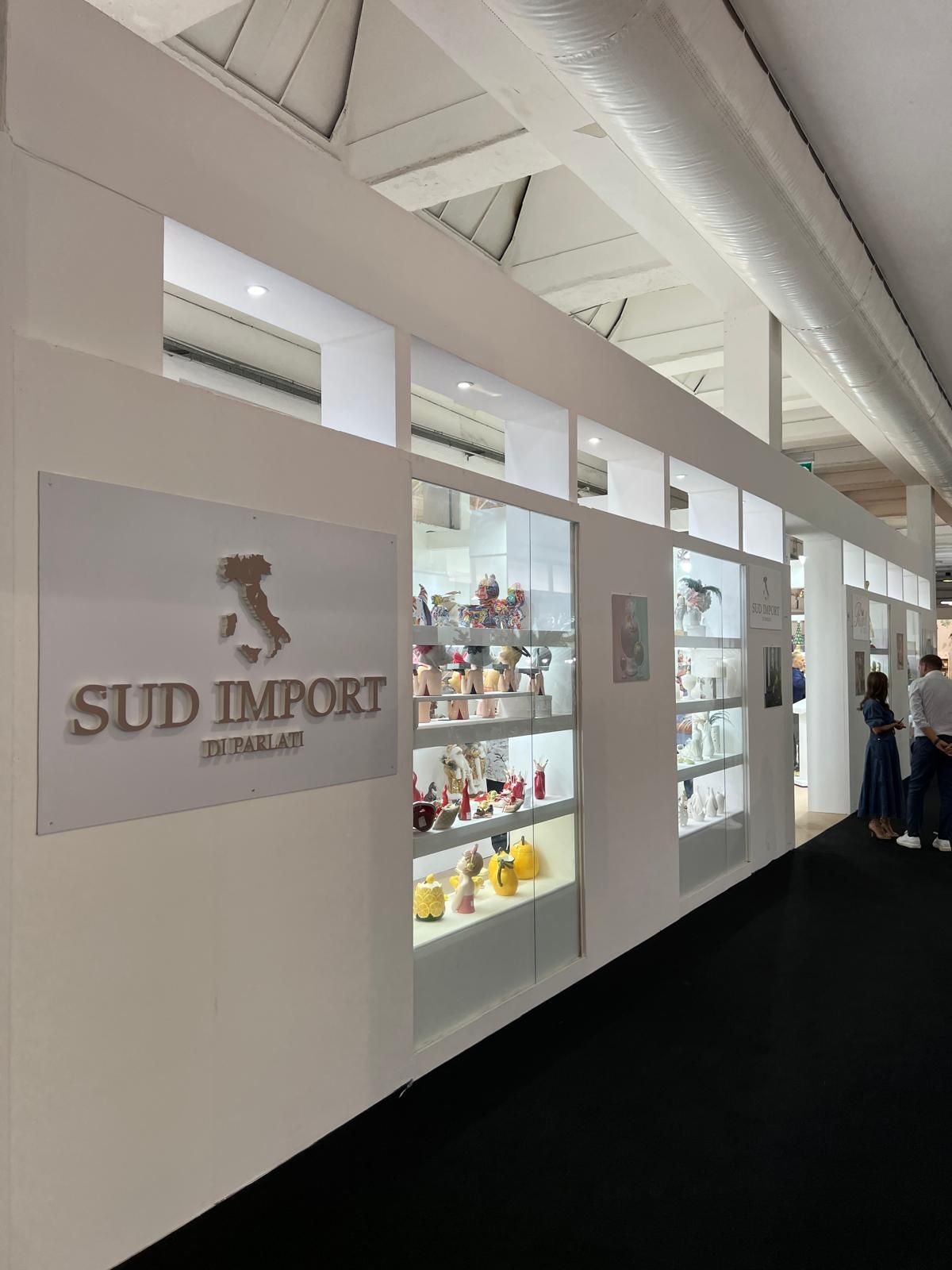 Stand allestito per Sud Import di Parlati alla Fiera Vebo, Napoli