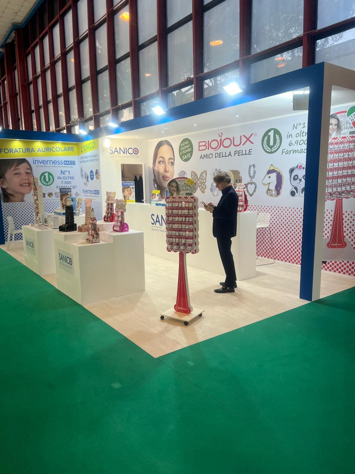 Stand allestito al PharmaExpo per Biojoux