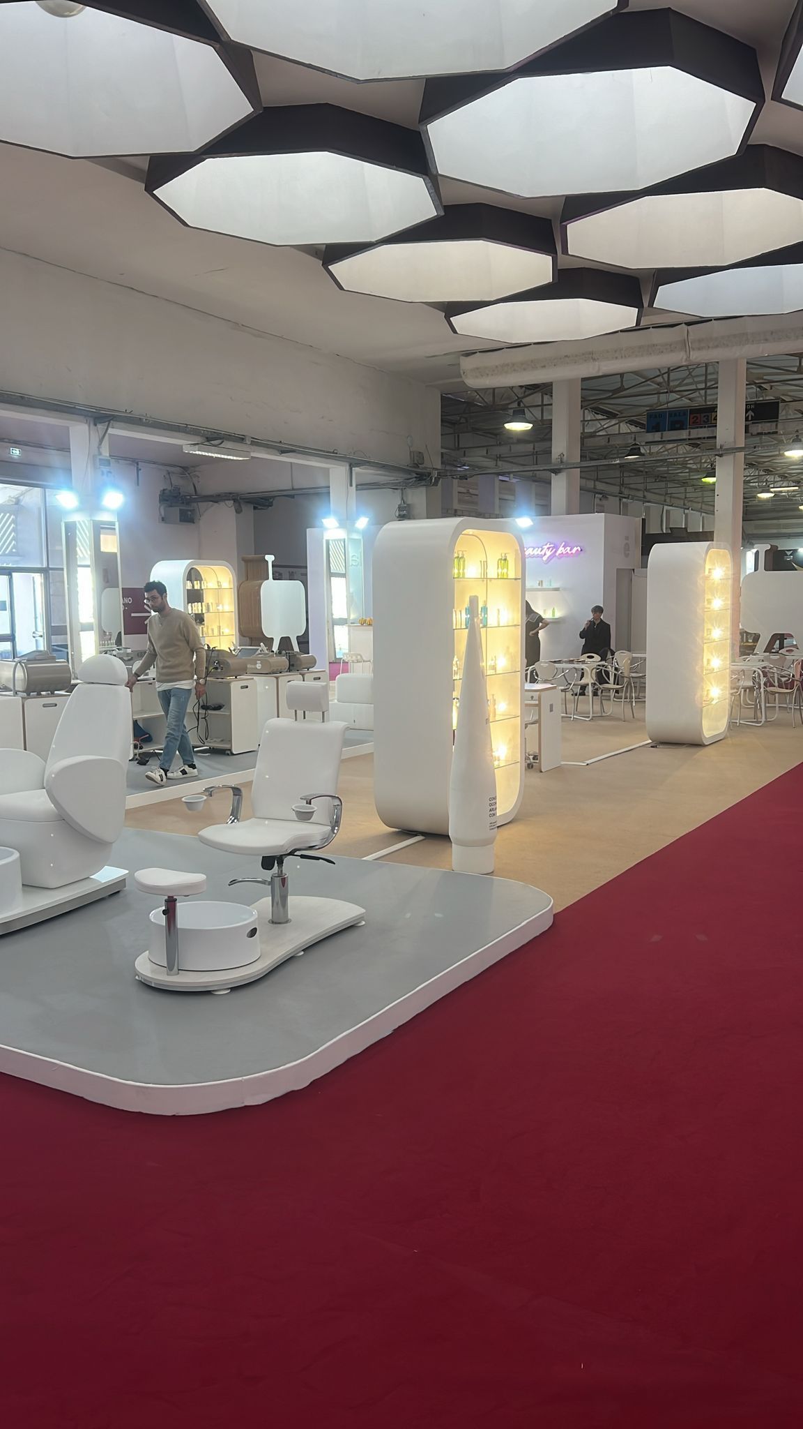 Stand allestito per la  Fiera Aestetica, Napoli