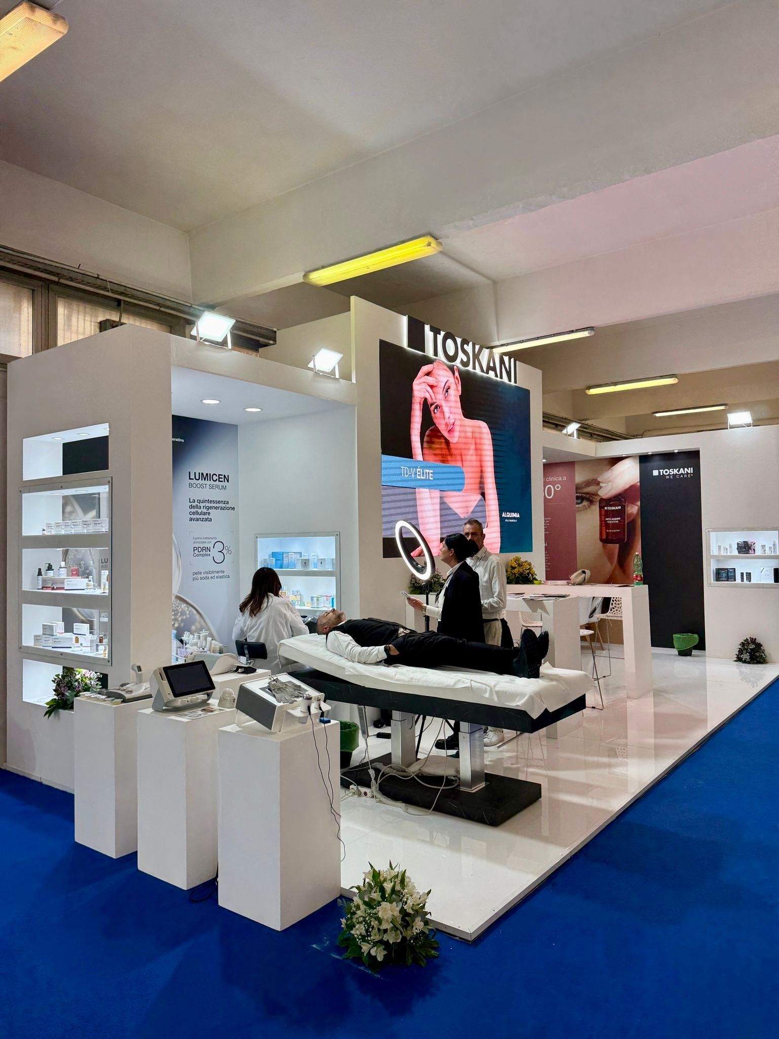 Stand Toskani ad Aestetica Napoli 2025