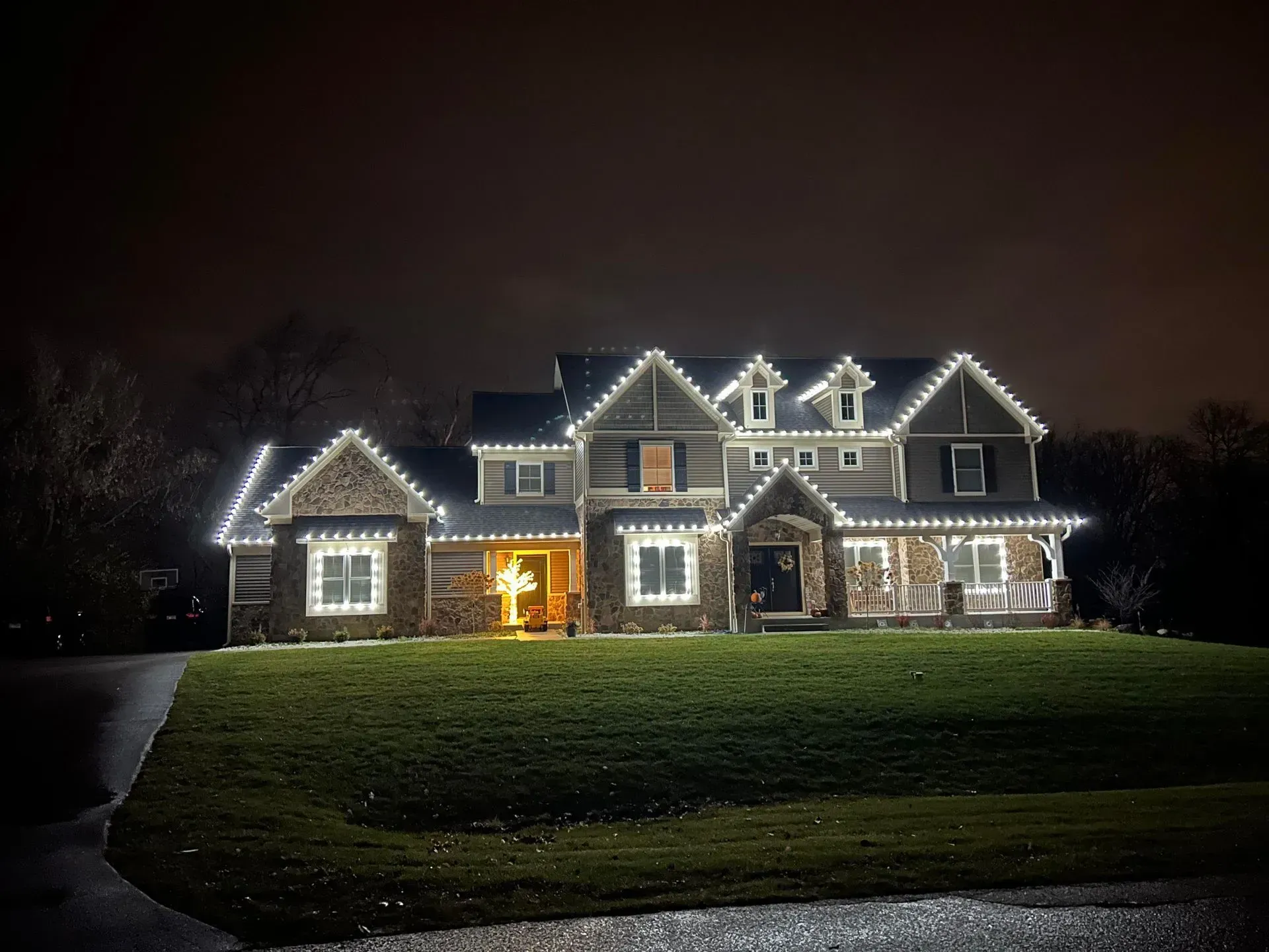Elegant House - Lake Zurich, IL - Peter’s Power Wash Services