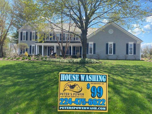 Gray House - Lake Zurich, IL - Peter’s Power Wash Services