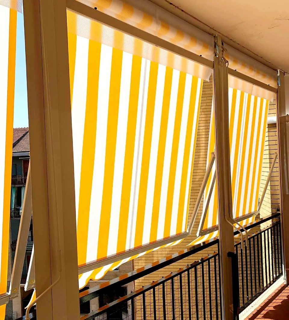 tenda da sole gialla