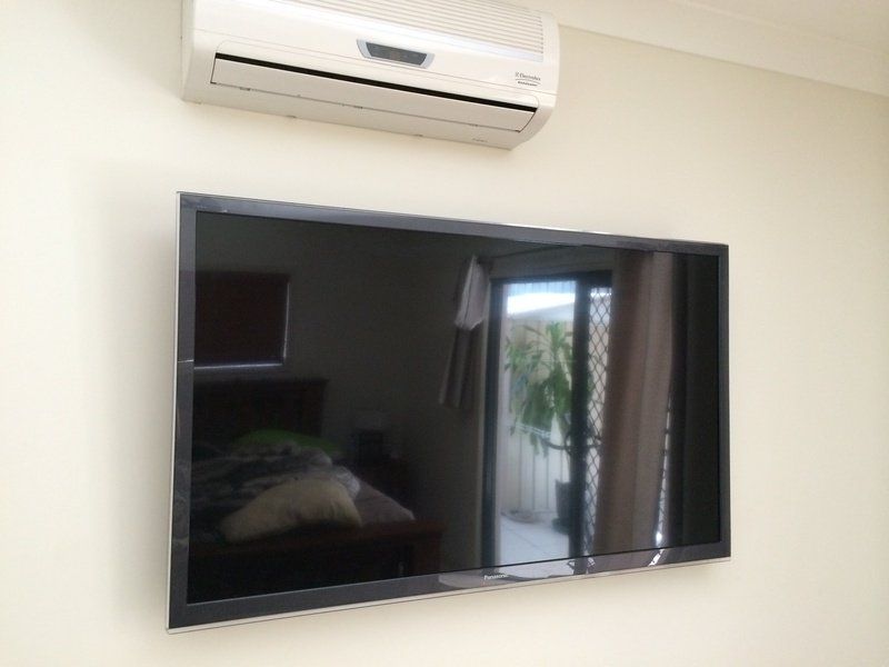mounted tv