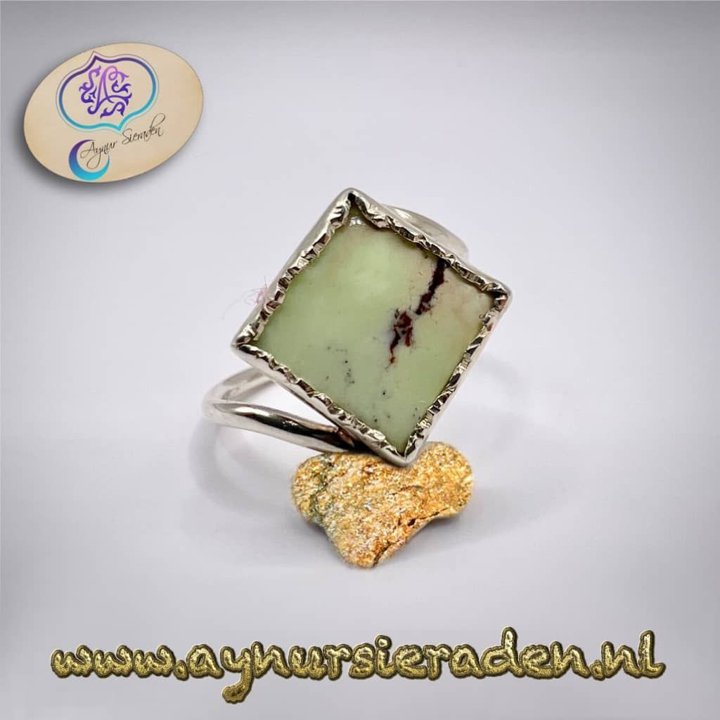 Aynur Sieraden, Het Veld, uniek en 100% handgemaakt zilveren ring met turkoois,