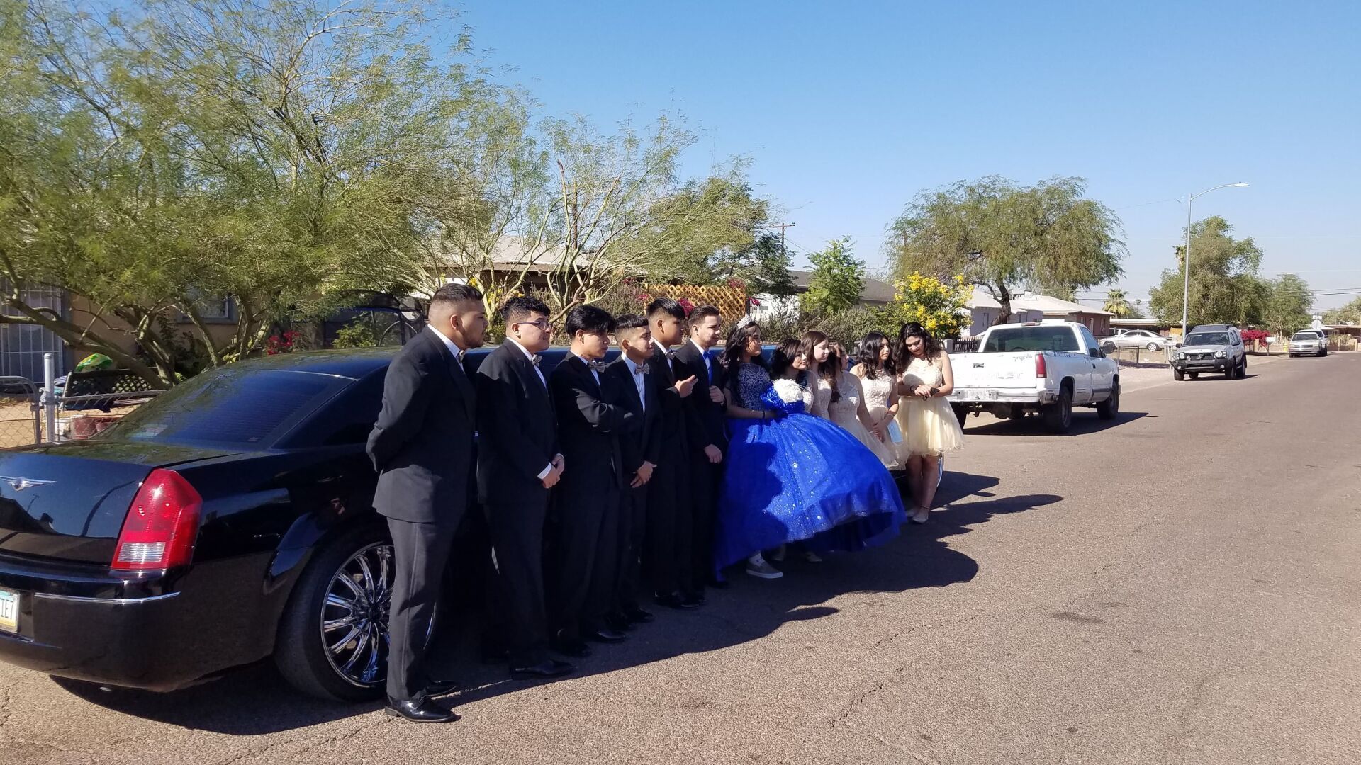 Get the Perfect Quinceanera Limo for Your Quinceañera
