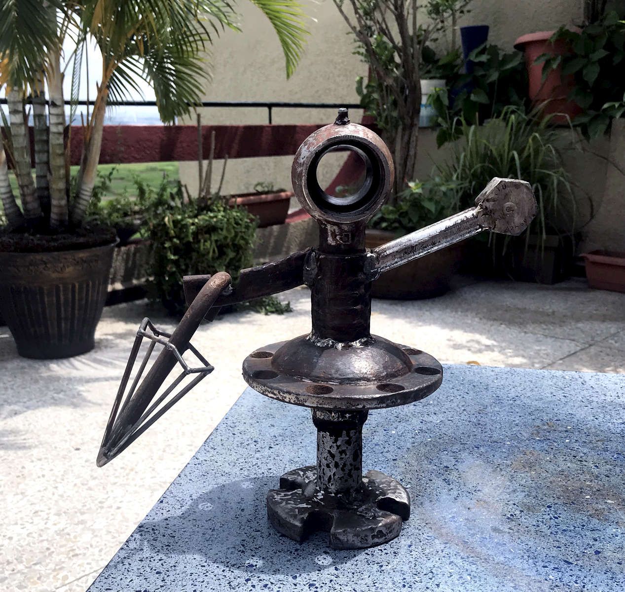 Stauder's metamorphic metal sculpture art