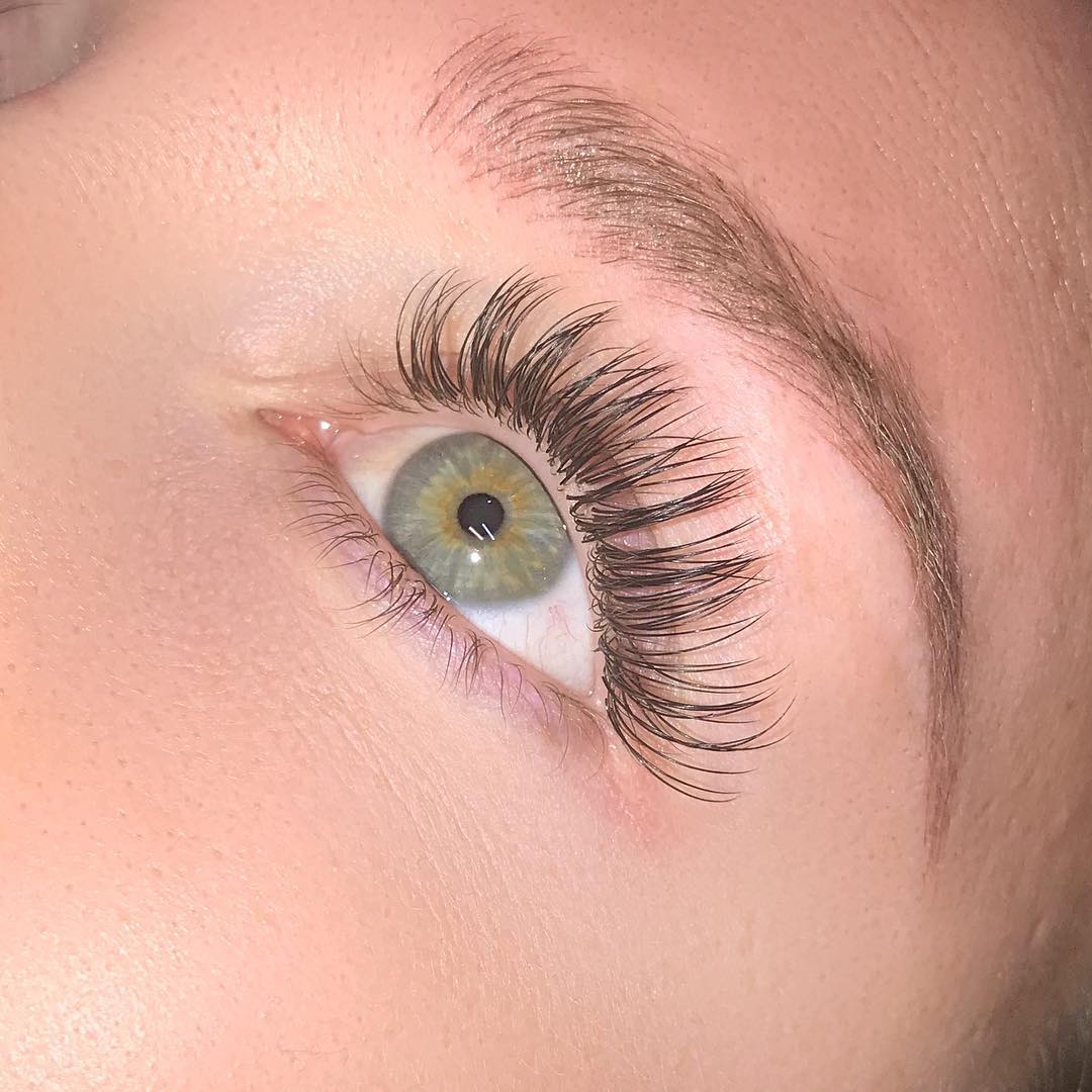 Sacramento Eyelash Extensions by Blinx & Beauty