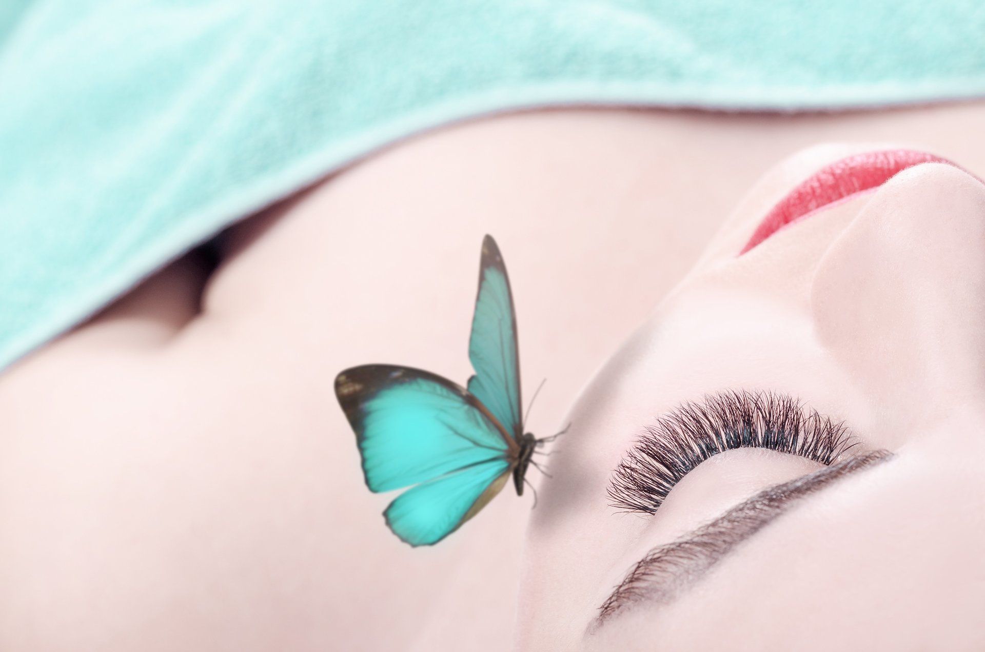 Classic Eyelash Extensions in Sacramento