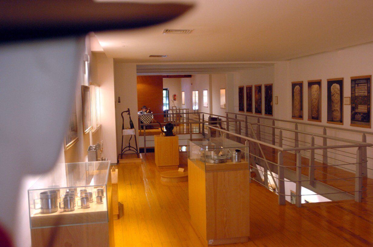 https://www.visitalentejo.pt/pt/catalogo/o-que-fazer/museus-e-monumentos/museu-regional-do-vinho-de-redondo/