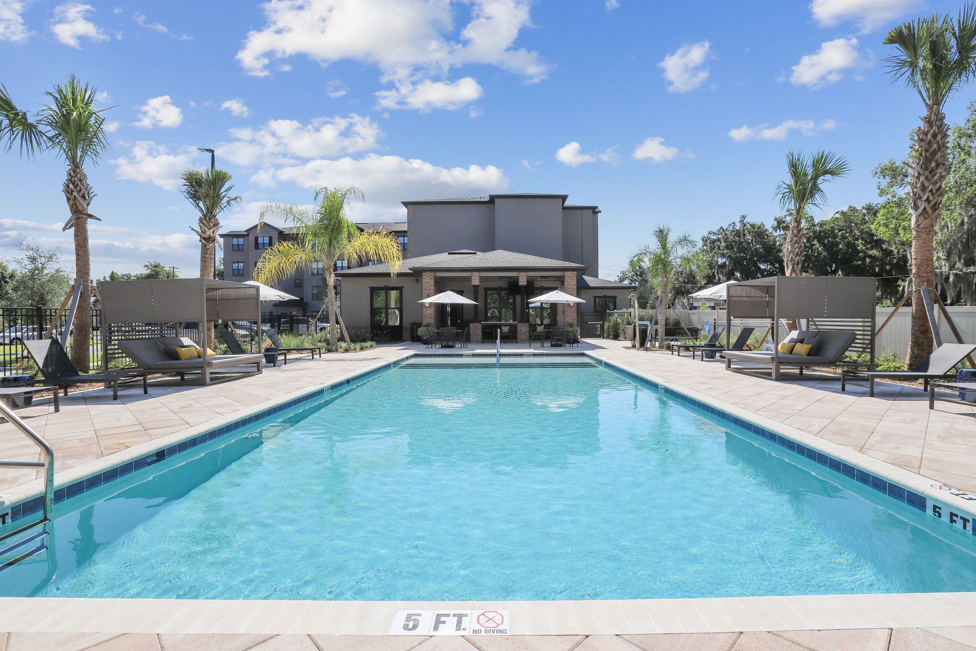 Luxury Apartment Pool