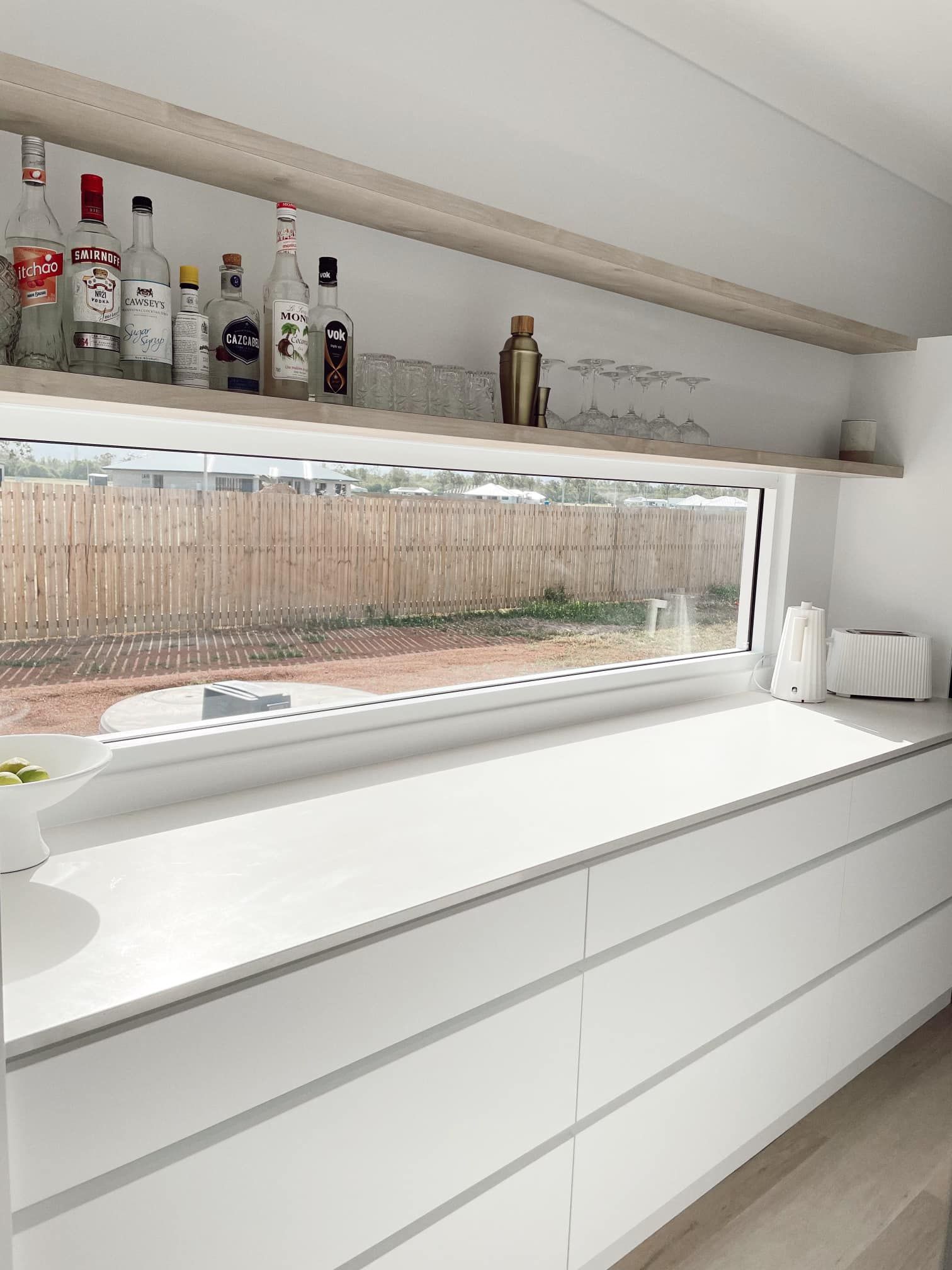 Kitchen Bar Top — Simon Bell Constructions in Alice River, QLD