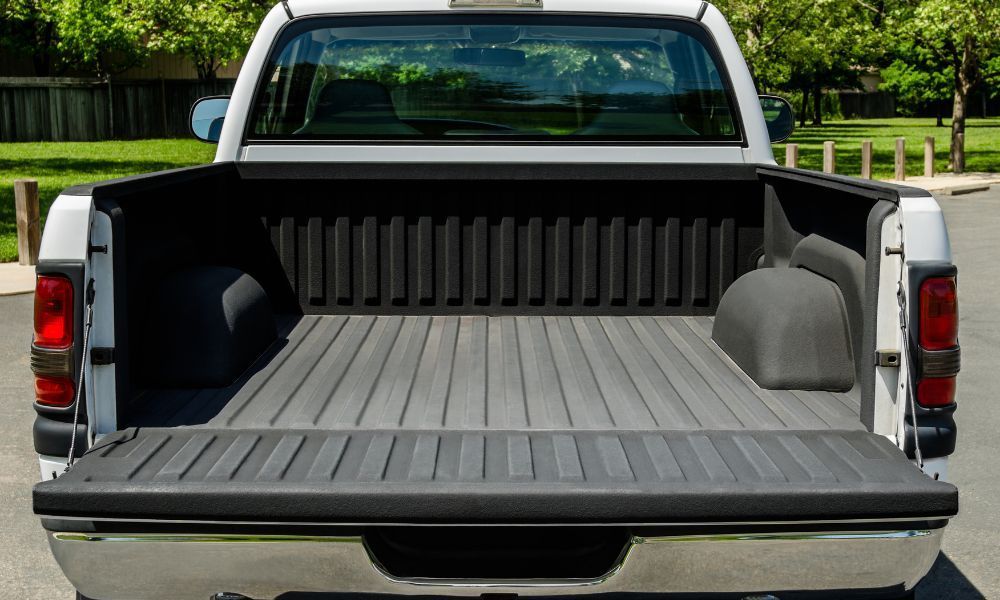 3 Reasons To Get a Bed Cover for Your Truck