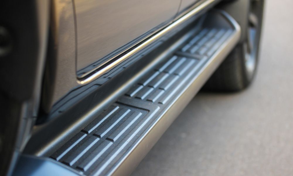 Side Steps vs. Running Boards: What’s the Difference?
