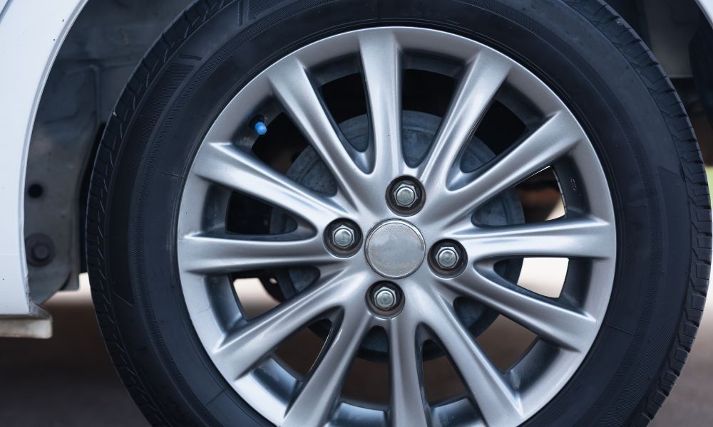 5 Signs Your Vehicle Is in Need of New Tires