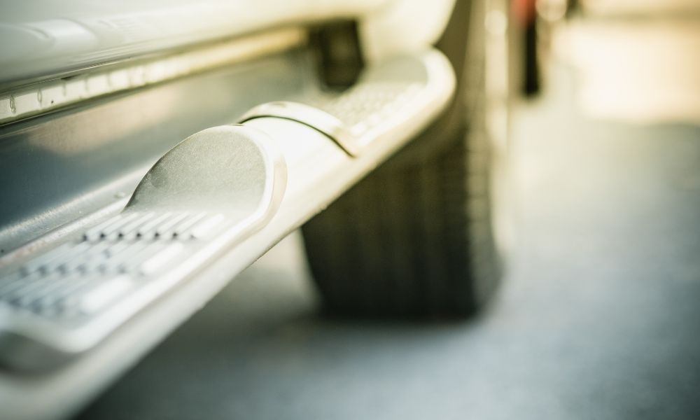 5 Reasons To Have a Side Step Installed on Your Vehicle