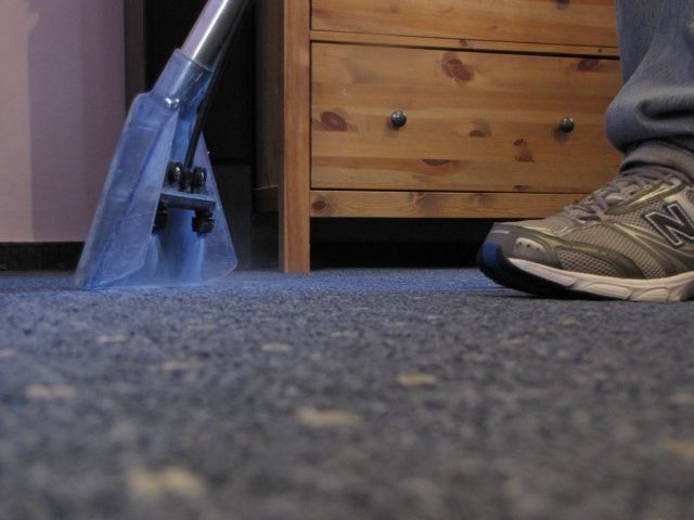 שאיבת שטיח מקיר לקיר