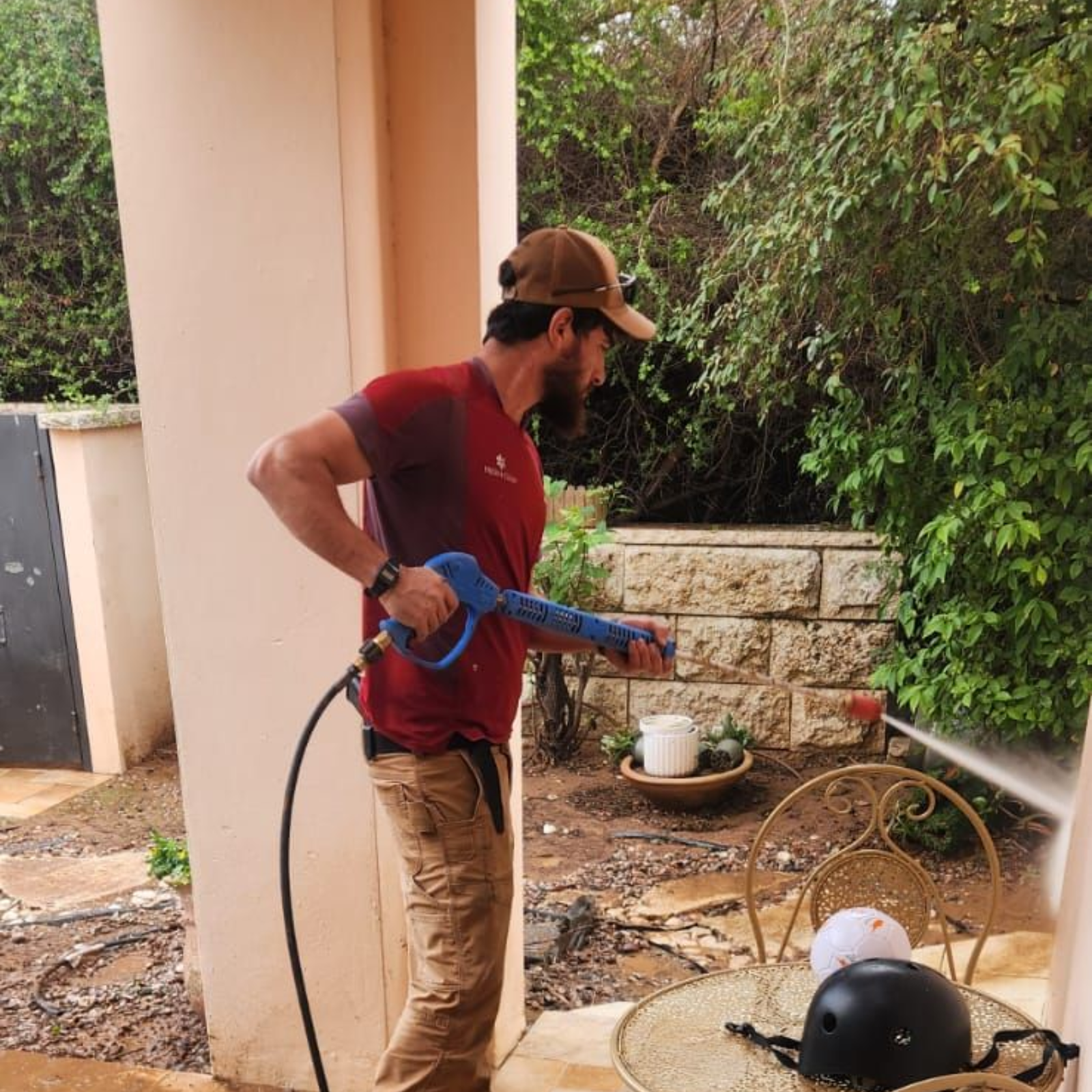 שטיפה בלחץ מים כחלק מטיפול בנזקי הצפה , נזק מים