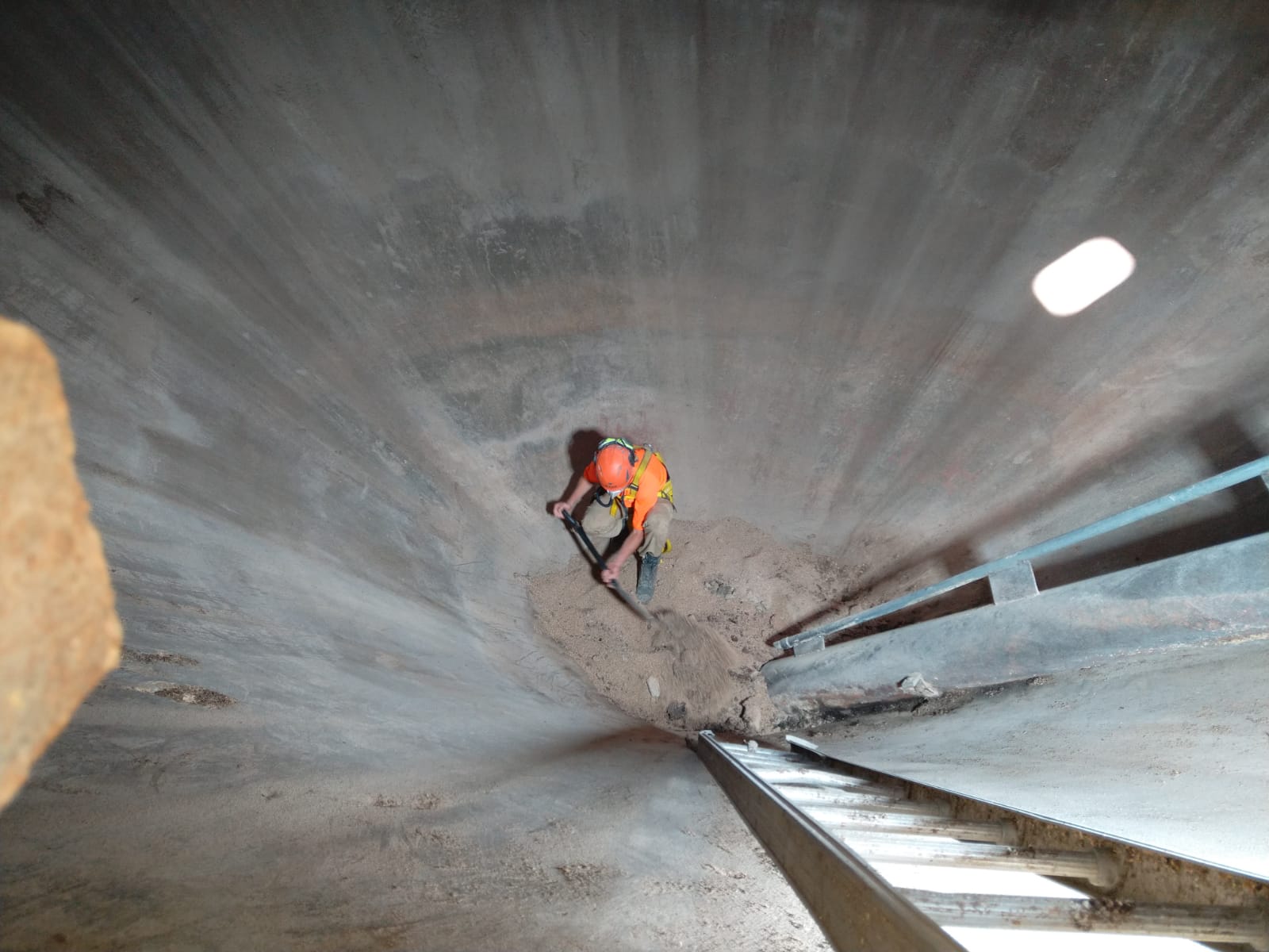 פינוי חומר מסילו