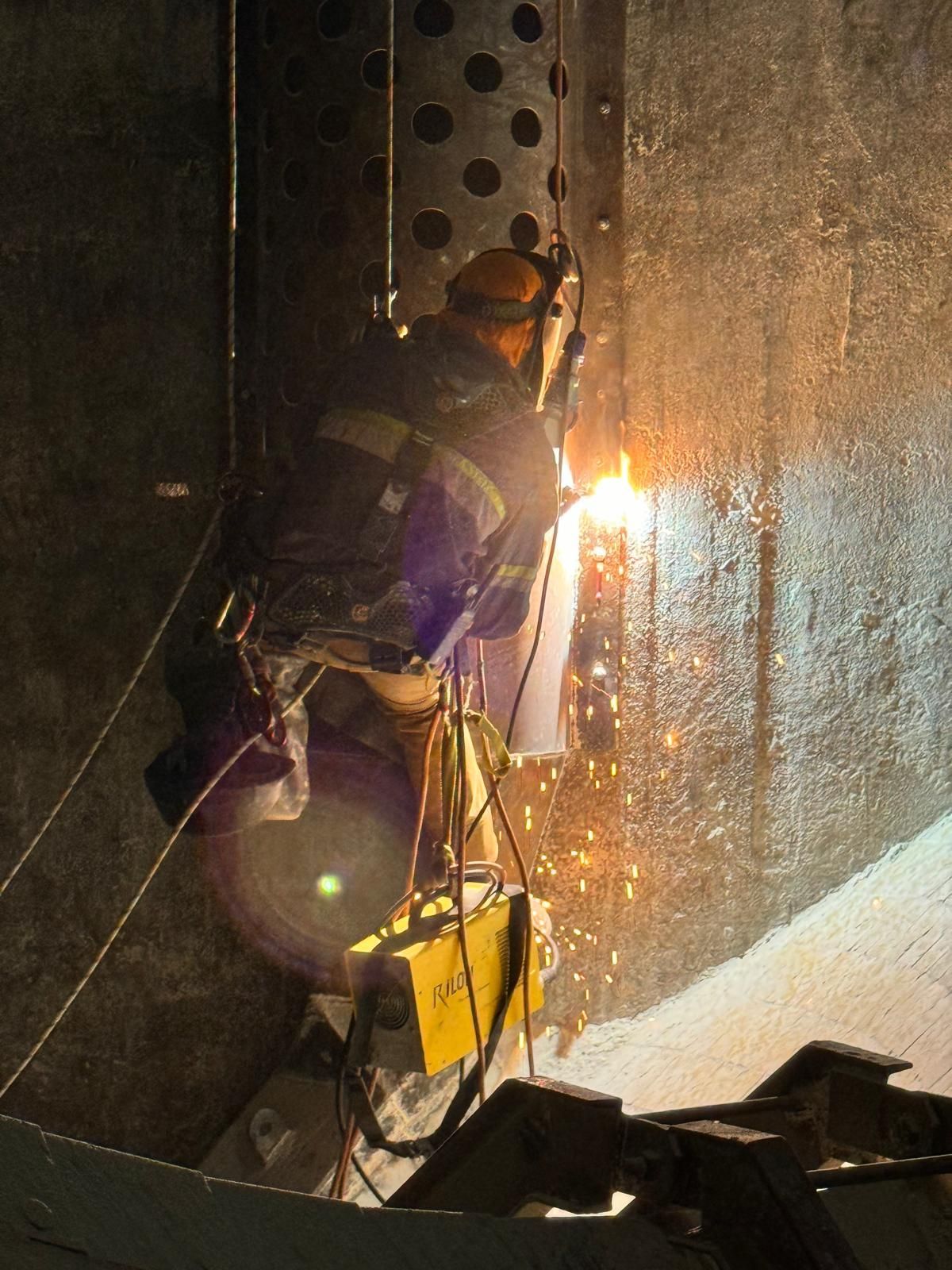 עבודות ריתוך במפעלים