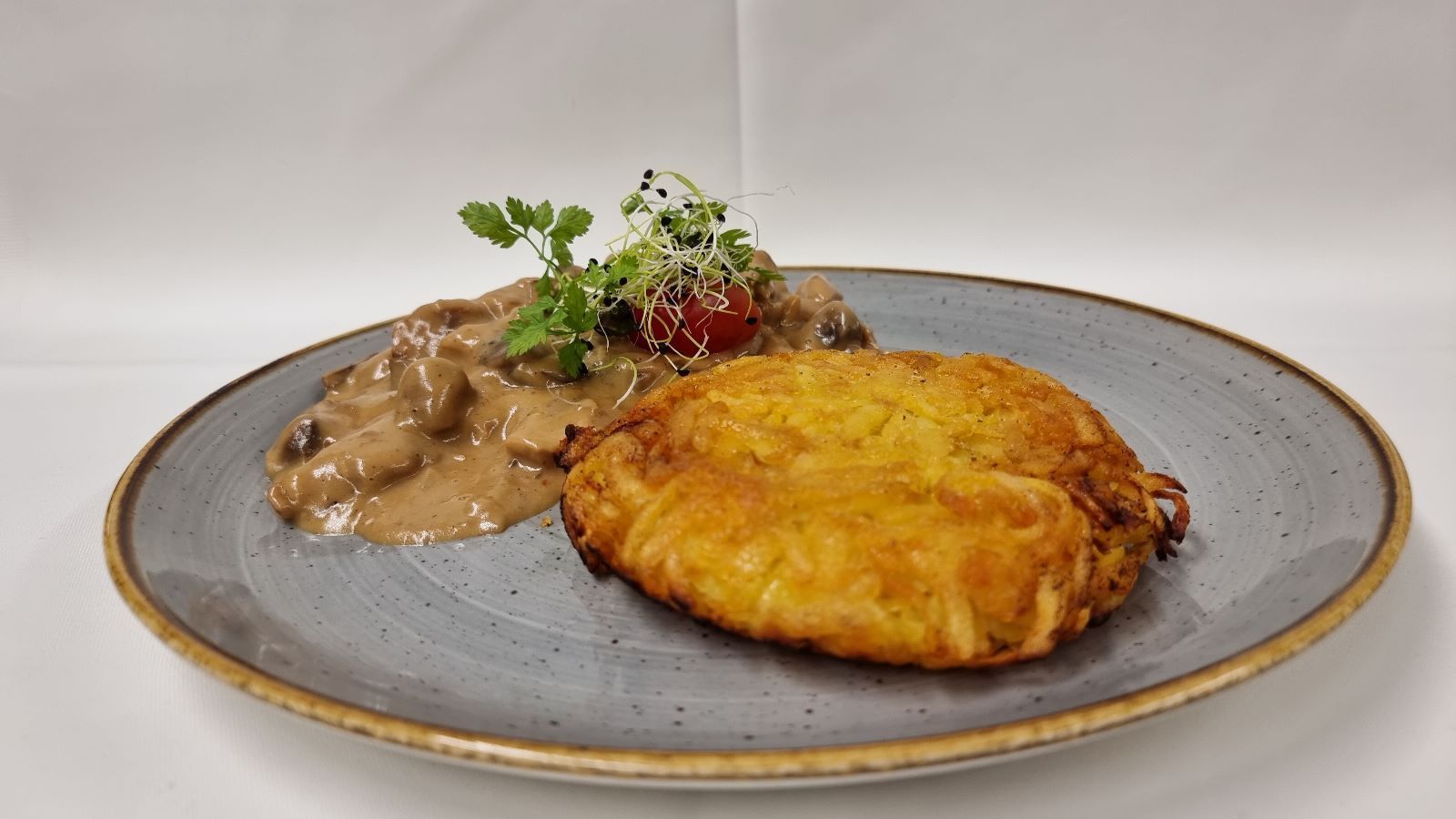 Veganes Zürcher Geschnetzeltes mit Rösti und Pilzen