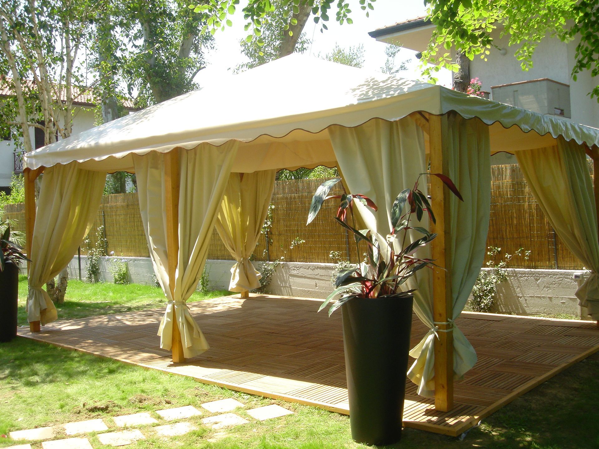 Gazebo 03