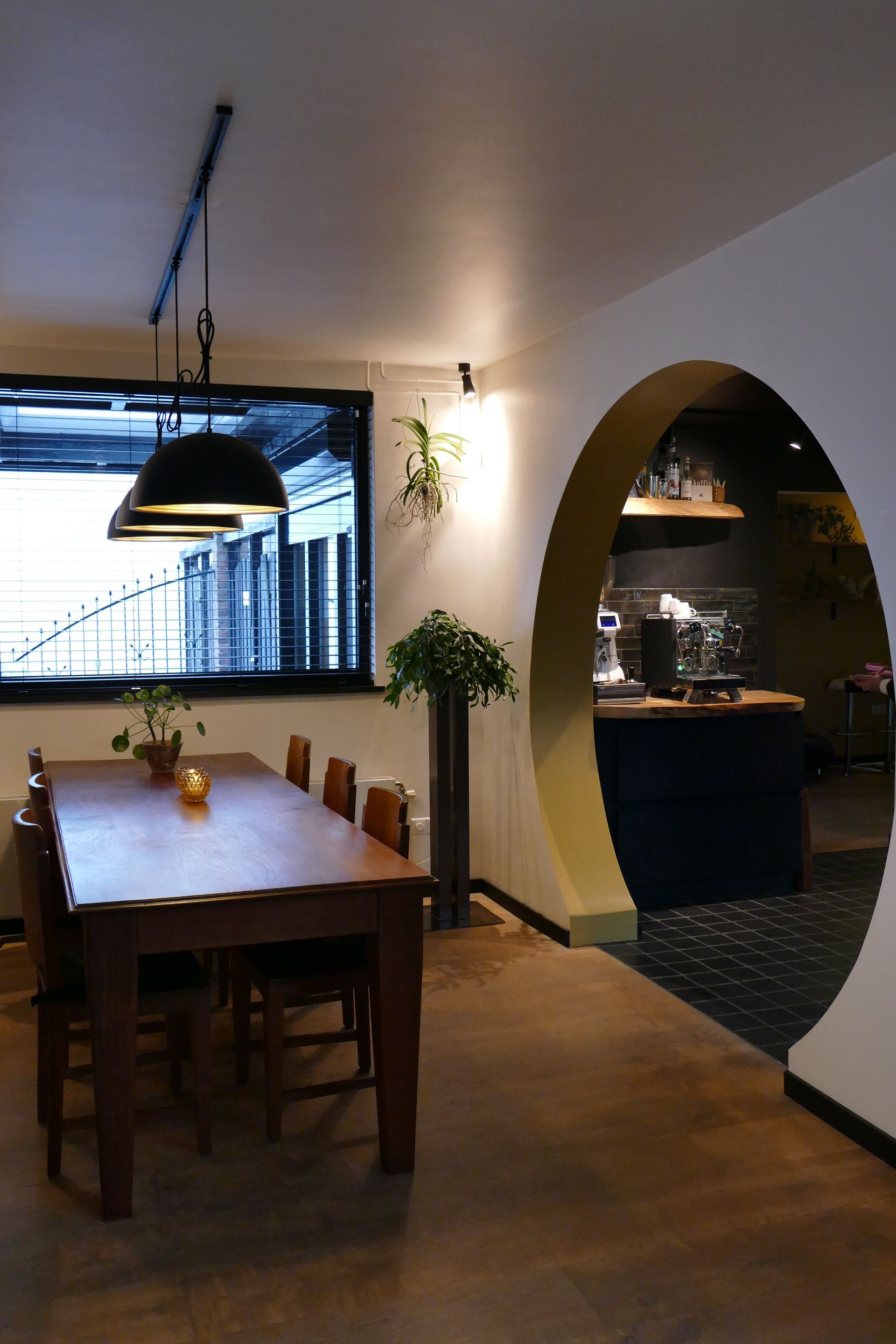 Kleuradvies in Horst, wonen met lef. doorkijken, Eetkamer stoer wonen 