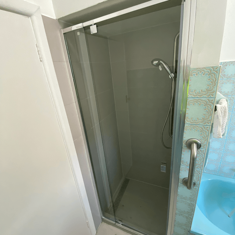 Clear Glass Shower Design — Melbourne, VIC — Sunrise Shower Screens