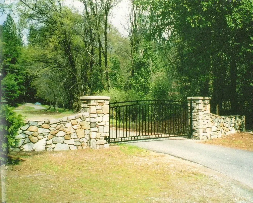 Gallery #42 — Nevada City, CA — Dan Reinhart Masonry