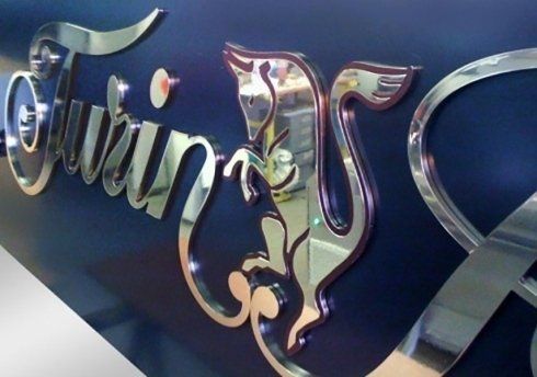 insegna turin realizzata con fresatura