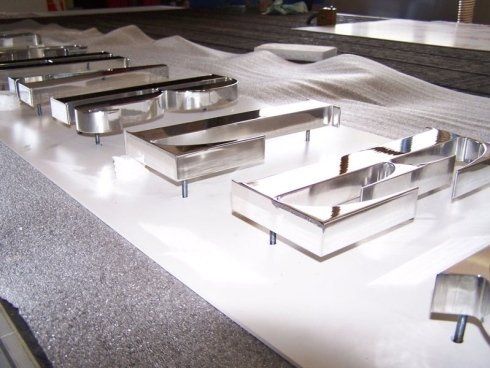 insegna luminosa lettere inscatolate