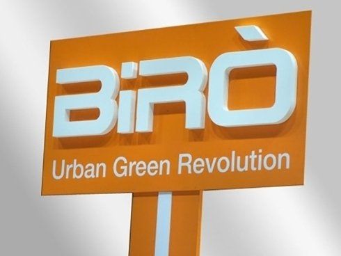 totem in  materie plastiche biro