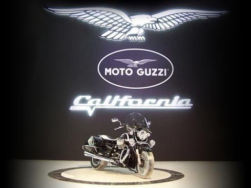 Insegne luminose per showroom