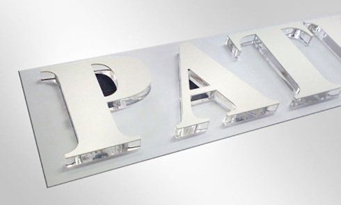 insegne vetro e plastica