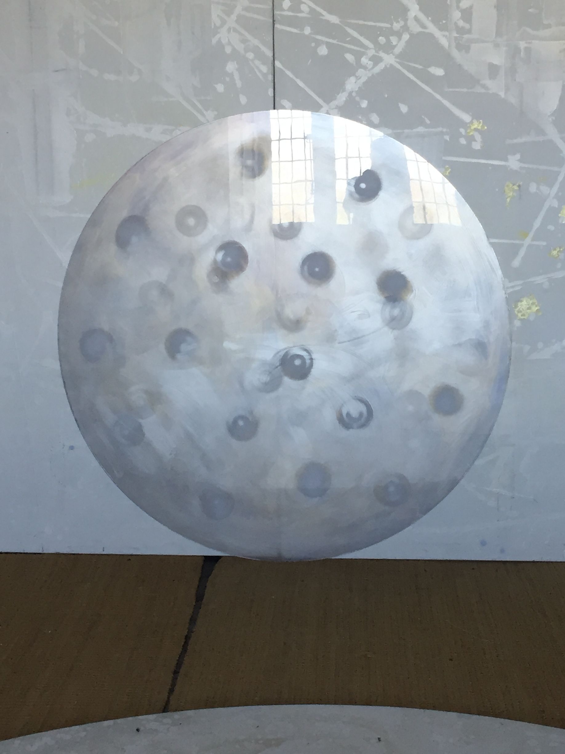 Painting of a white ball 