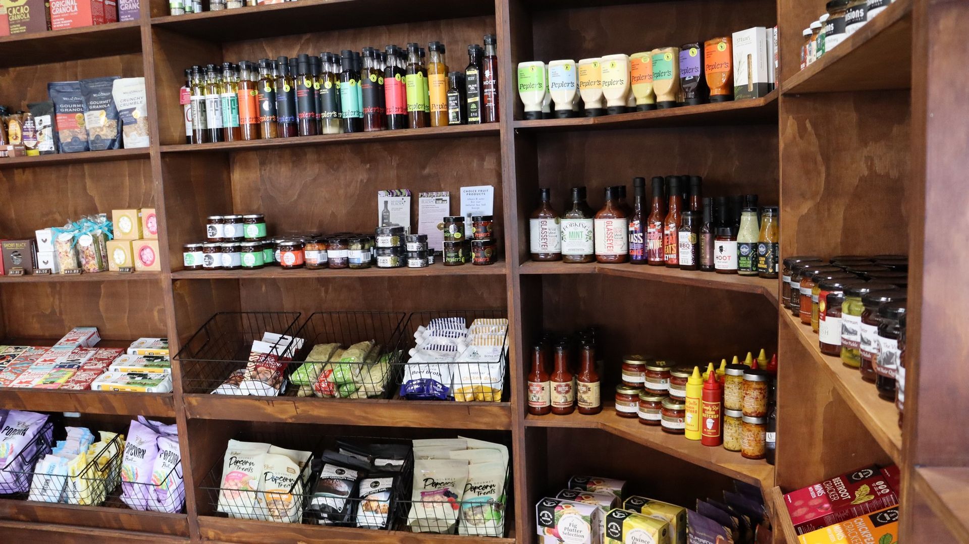 A store filled with lots of food and drinks