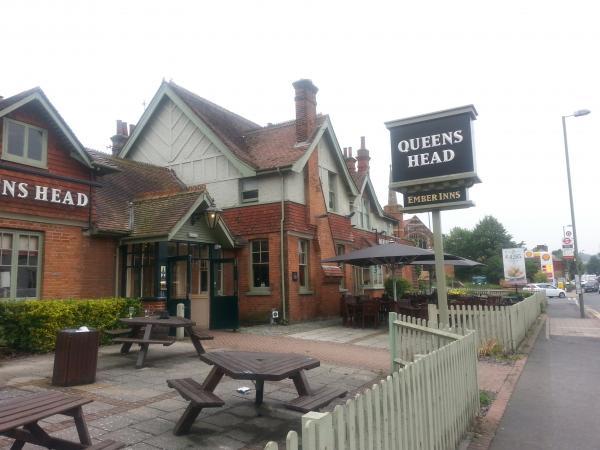 Queens Head Green Street Green