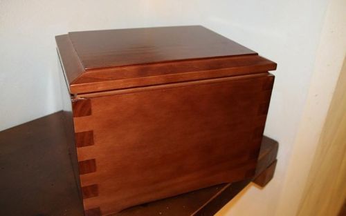 Urna funebre in legno