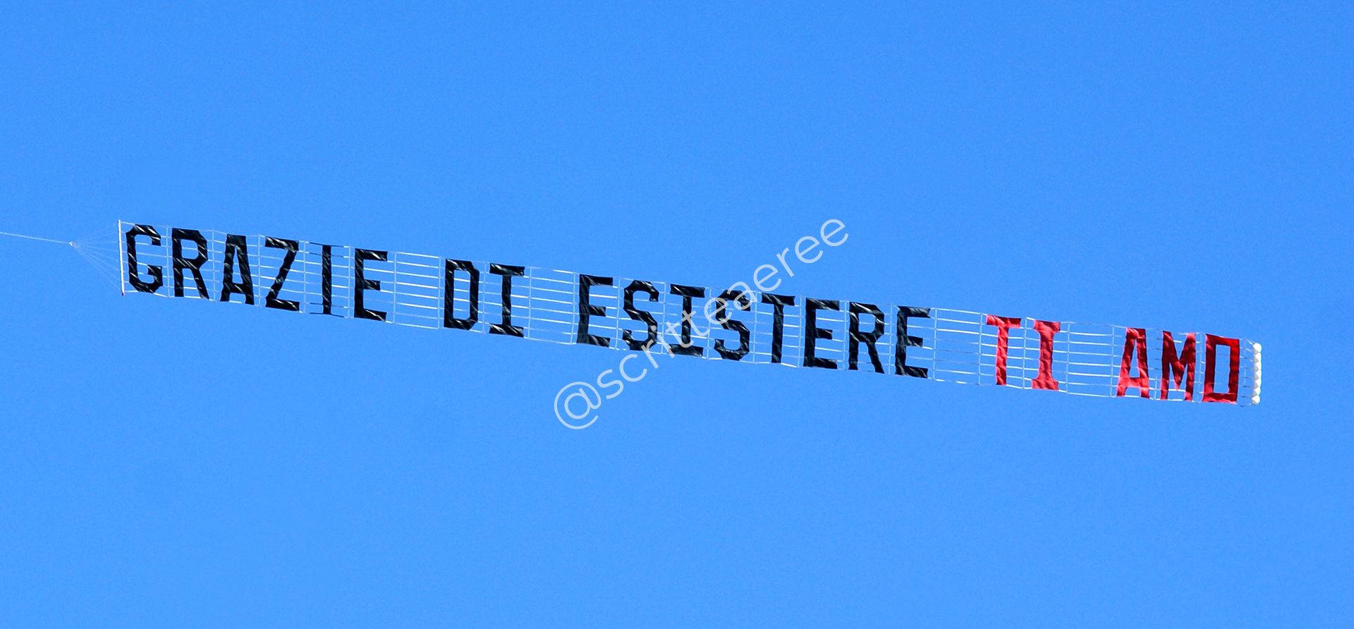 scritte aeree, messaggio aereo ringraziamento e ti amo scritte aeree, messaggio aereo ringraziamento e ti amo