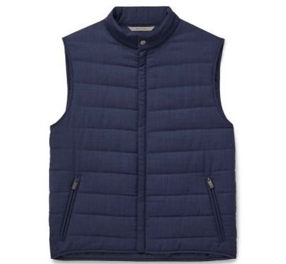 Un chaleco azul con cuello y bolsillos sobre un fondo blanco.