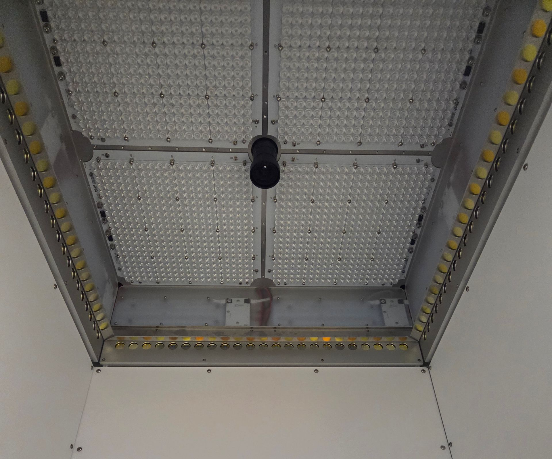 Internal image of a plant phenotyping camera system of PhenoVation capable of measuring plant phenotyping parameters.