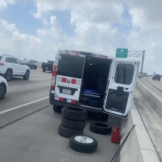brooksy-mobile-tire-van-servicing-car-boca-raton-fl