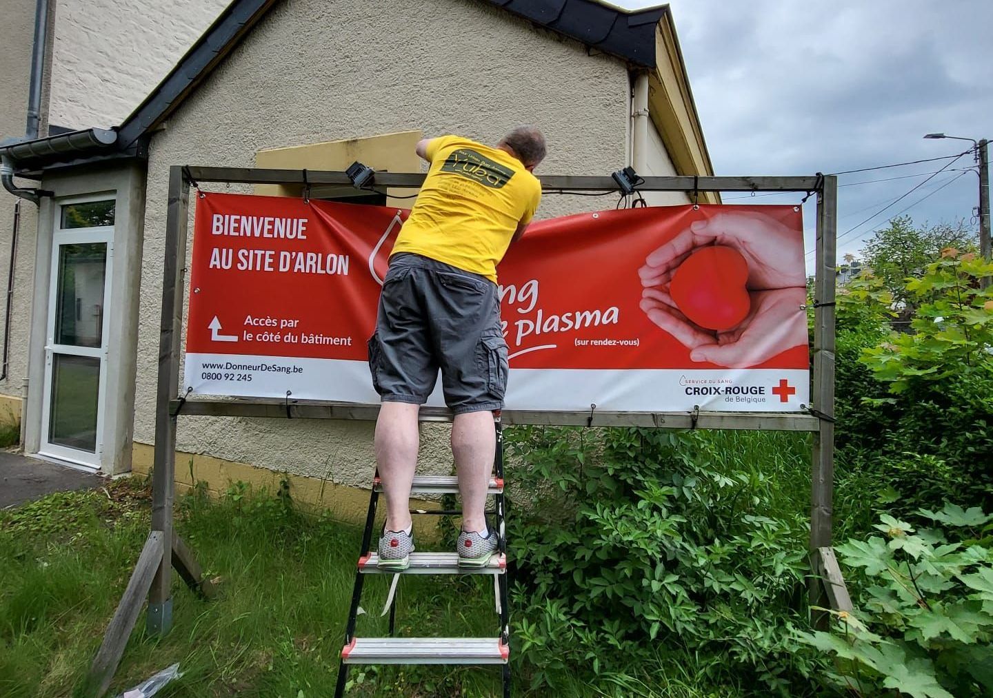 Publicité extérieure Croix-Rouge