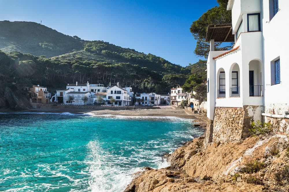 Achat de propriétés de luxe sur la Costa Brava, Acheter un chalet de luxe sur la Costa Brava, Villas de luxe à vendre sur la Costa Brava, Appartements de luxe à vendre sur la Costa Brava, Maisons de vacances de luxe à vendre sur la Costa Brava, Investir dans l'immobilier de luxe sur la Costa Brava, Propriétés avec vue mer à vendre sur la Costa Brava, Maisons de luxe en première ligne de mer sur la Costa Brava, Acheter un appartement de luxe à Tossa de Mar, Acheter une villa de luxe à Lloret de Mar, Location de propriétés de luxe sur la Costa Brava, Louer un chalet de luxe sur la Costa Brava, Villas de luxe à louer sur la Costa Brava, Appartements de luxe à louer sur la Costa Brava, Maisons de vacances de luxe à louer sur la Costa Brava, Locations saisonnières de luxe sur la Costa Brava, Propriétés avec piscine à louer sur la Costa Brava, Location de villas de luxe avec piscine privée sur la Costa Brava, Location de maisons avec vue mer sur la Costa Brava, Où se loger sur la Costa Brava avec piscine privée, Agence immobilière de luxe sur la Costa Brava, Agences immobilières spécialisées dans les propriétés de luxe sur la Costa Brava, Meilleures agences immobilières de luxe sur la Costa Brava, Sites web pour trouver des propriétés de luxe sur la Costa Brava, Conseils pour acheter une propriété de luxe sur la Costa Brava, Estimation de propriétés de luxe sur la Costa Brava, Impôts à l'achat d'une propriété de luxe sur la Costa Brava, Vivre sur la Costa Brava, Les meilleures propriétés de luxe sur la Costa Brava, Le marché immobilier de luxe sur la Costa Brava, Tendances du marché immobilier de luxe sur la Costa Brava
