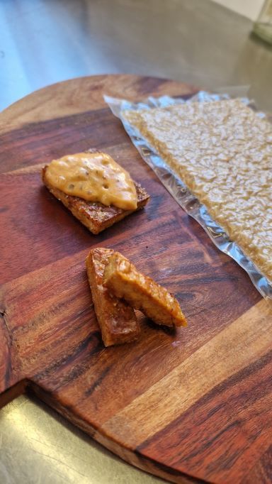 Tempeh van de biologische sojabonen van NL soja