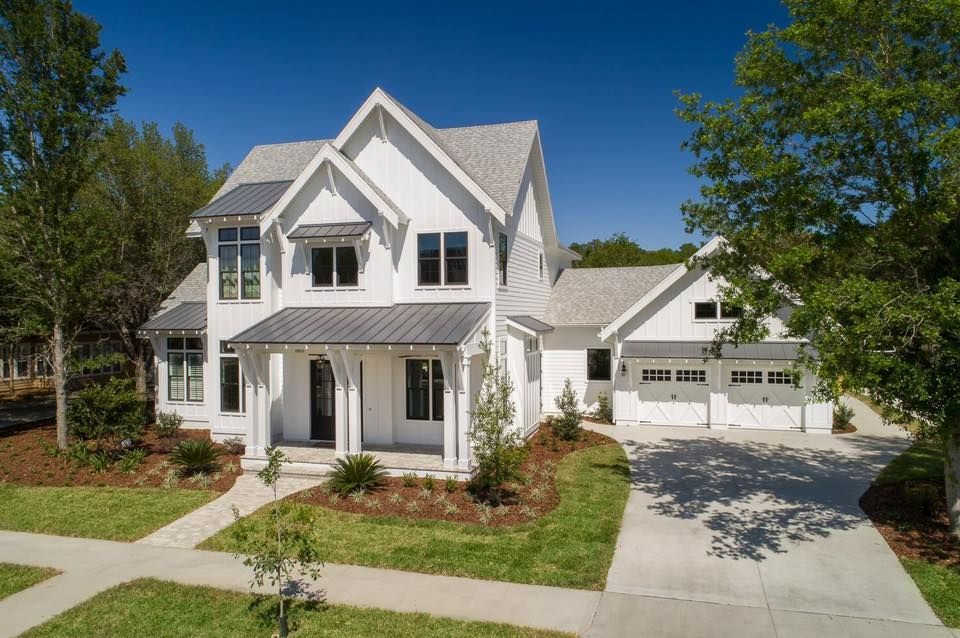 Debunking Common Roofing Myths 