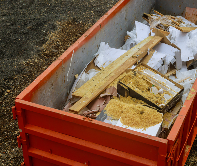 8 Tips for Safely Using Dumpsters on Job Sites